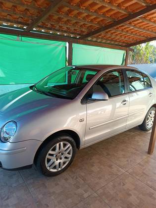 VOLKSWAGEN POLO SEDAN 1.6 MI 8V FLEX 4P MANUAL VOLKSWAGEN POLO SEDAN 1.6 MI 8V FLEX 4P MANUAL